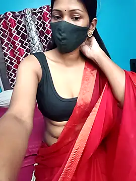 Snapshot of Triha_18 chatting on October 19, 2025, 7:27 pm Triha 18 online show from October 19, 2025, 7:27 pm