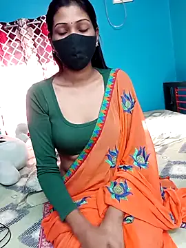 Snapshot of Triha_18 chatting on October 13, 2025, 9:11 am Triha 18 online show from October 13, 2025, 9:11 am