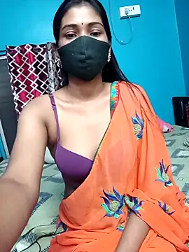 Snapshot of Triha_18 chatting on October 3, 2025, 6:31 pm Triha 18 online show from October 3, 2025, 6:31 pm