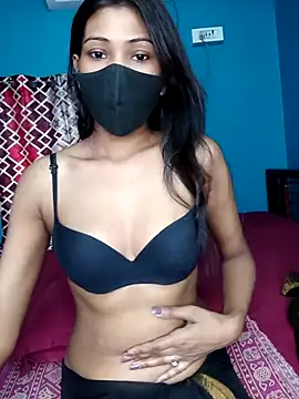 Snapshot of Triha_18 chatting on March 21, 2025, 10:39 am Triha 18 online show from March 21, 2025, 10:39 am