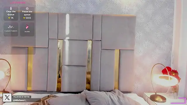 Camilaa Sanchez  online show from September 12, 2025, 12:16 pm