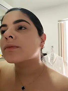 Snapshot of Lia_Hurley chatting on November 1, 2025, 6:13 pm Lia Hurley online show from November 1, 2025, 6:13 pm