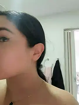 Snapshot of Lia_Hurley chatting on December 1, 2025, 4:08 pm Lia Hurley online show from December 1, 2025, 4:08 pm