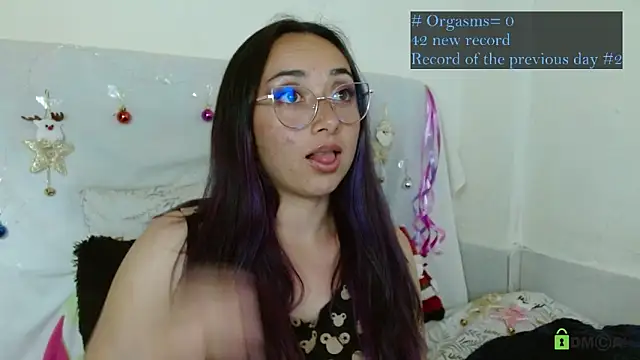 Snapshot of Hot_Candy_ chatting on December 19, 2025, 2:59 am Hot Candy online show from December 19, 2025, 2:59 am