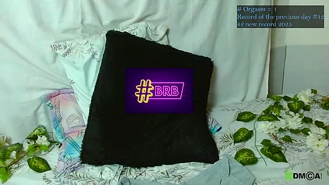 Snapshot of Hot_Candy_ chatting on February 3, 2026, 6:40 am Hot Candy online show from February 3, 2026, 6:40 am