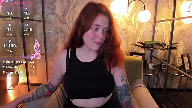 Snapshot of SophiePure chatting on March 17, 2025, 3:03 am SophiePure online show from March 17, 2025, 3:03 am