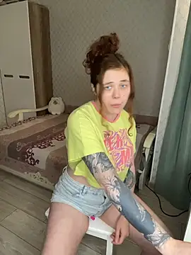 Snapshot of SophiePure chatting on December 19, 2025, 12:40 pm SophiePure online show from December 19, 2025, 12:40 pm