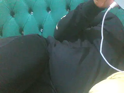 Snapshot of Sexy_Riri chatting on October 24, 2025, 3:44 pm Sexy Riri online show from October 24, 2025, 3:44 pm