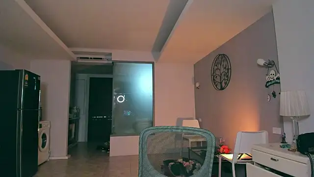 Samuel Andrew online show from October 31, 2025, 6:10 am