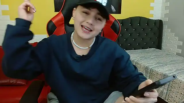 Snapshot of isabeautyx19 chatting on November 25, 2025, 3:29 am isabeautyx19 online show from November 25, 2025, 3:29 am