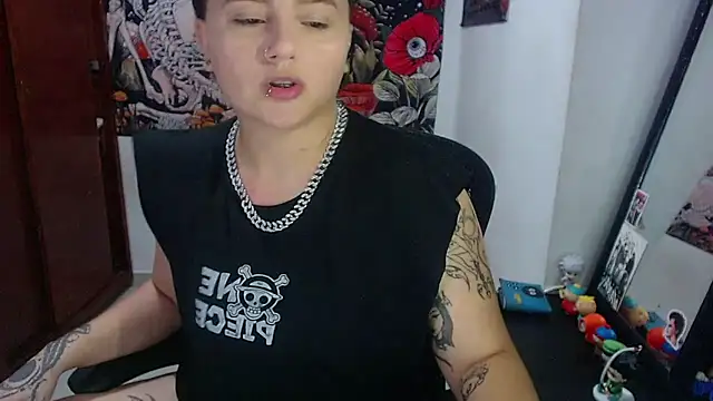 isabeautyx19 online show from April 21, 2026, 9:21 pm