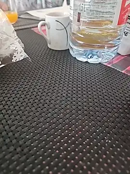 mia69x online show from November 28, 2025, 8:14 am