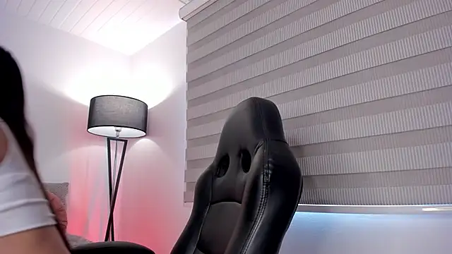 vico sweety online show from November 11, 2025, 2:01 pm