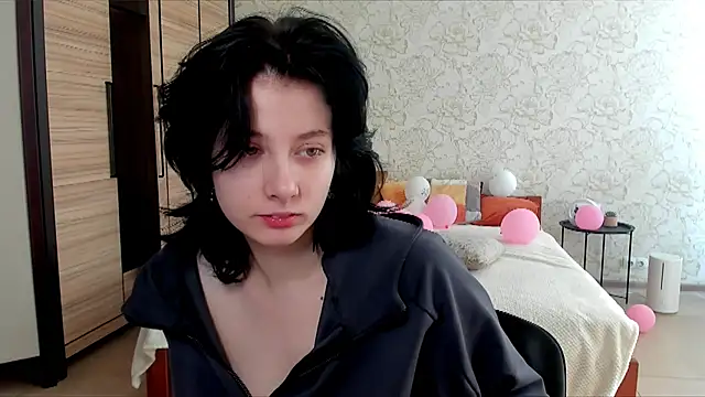 Snapshot of JulisSweet chatting on March 9, 2025, 10:52 am JulisSweet online show from March 9, 2025, 10:52 am