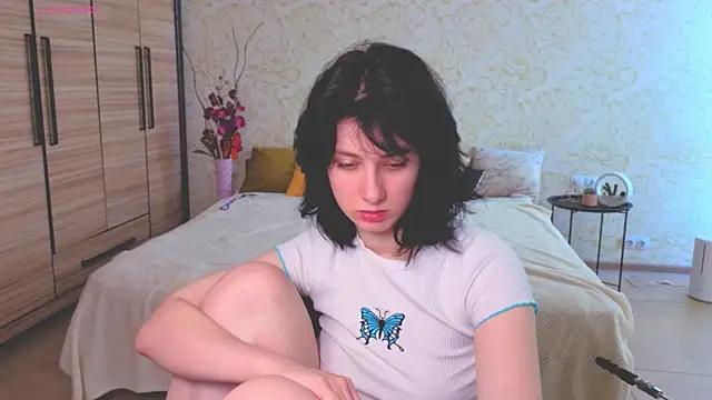 Snapshot of JulisSweet chatting on September 13, 2025, 6:46 am JulisSweet online show from September 13, 2025, 6:46 am