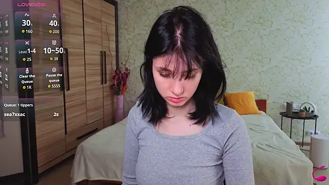 JulisSweet online show from November 22, 2025, 7:51 am