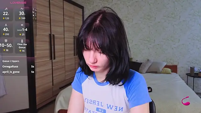 JulisSweet online show from October 24, 2025, 7:07 am