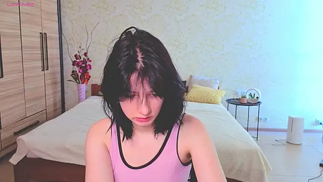 Snapshot of JulisSweet chatting on September 15, 2025, 6:47 am JulisSweet online show from September 15, 2025, 6:47 am