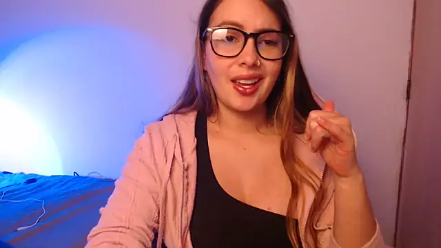 Snapshot of lalawhitte chatting on October 20, 2025, 9:04 pm lalawhitte online show from October 20, 2025, 9:04 pm