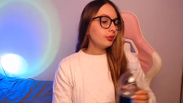 Snapshot of lalawhitte chatting on October 9, 2025, 9:15 pm lalawhitte online show from October 9, 2025, 9:15 pm