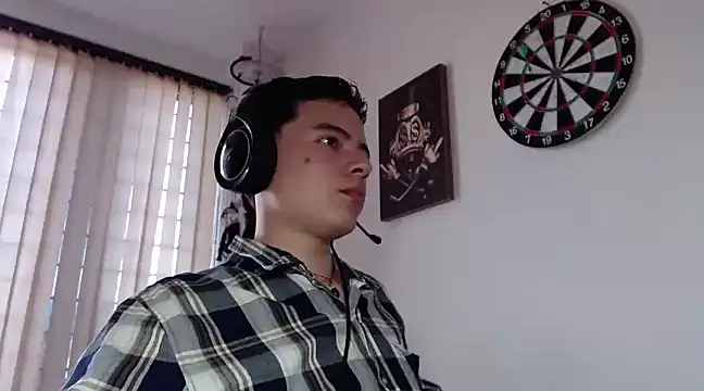 Soy leonel online show from March 19, 2025, 4:13 pm