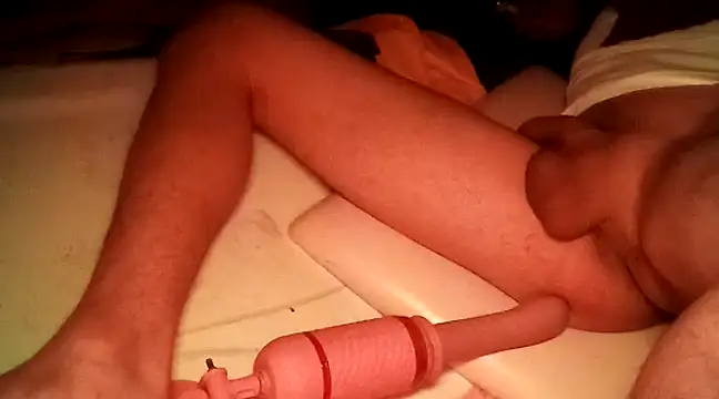 Snapshot of Babyboyy803 chatting on December 3, 2024, 4:31 am Babyboyy803 online show from December 3, 2024, 4:31 am