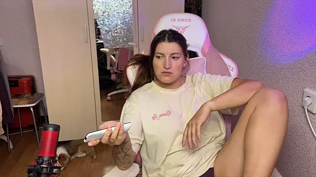 Snapshot of Katrin__kiss chatting on July 19, 2026, 6:04 pm Katrin kiss online show from July 19, 2026, 6:04 pm