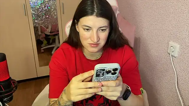 Katrin  kiss online show from February 12, 2026, 4:40 pm