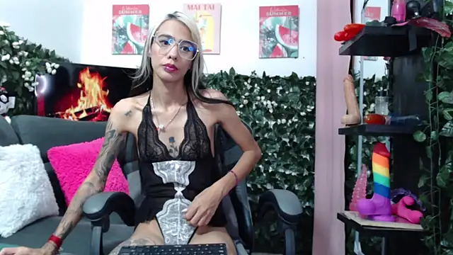 Snapshot of natasha_squirt28 chatting on September 12, 2025, 1:28 am natasha squirt28 online show from September 12, 2025, 1:28 am