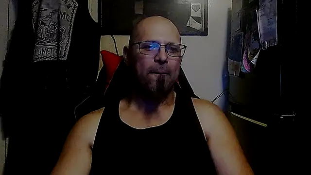 KrazyLegz online show from September 22, 2025, 2:50 am