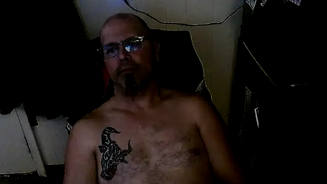 KrazyLegz online show from October 26, 2025, 5:35 pm