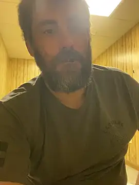 Snapshot of bigJohnson223 chatting on March 18, 2025, 8:59 pm bigJohnson223 online show from March 18, 2025, 8:59 pm