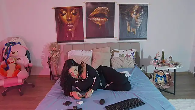 ReiyaRey online show from February 11, 2026, 9:36 pm