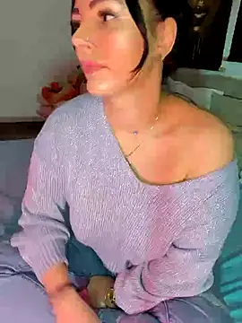 ReiyaRey online show from February 3, 2026, 9:53 pm