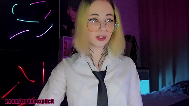 snake  bites online show from September 29, 2025, 9:53 pm