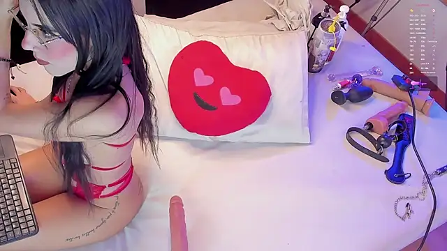 AntonellaRussel online show from September 27, 2025, 6:36 pm