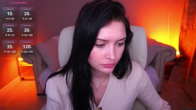 Snapshot of MilaSecrett chatting on October 27, 2025, 2:18 pm MilaSecrett online show from October 27, 2025, 2:18 pm