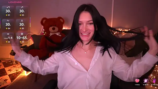 Snapshot of MilaSecrett chatting on February 8, 2026, 3:54 pm MilaSecrett online show from February 8, 2026, 3:54 pm