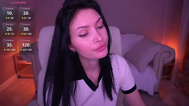 Snapshot of MilaSecrett chatting on November 23, 2025, 2:16 pm MilaSecrett online show from November 23, 2025, 2:16 pm