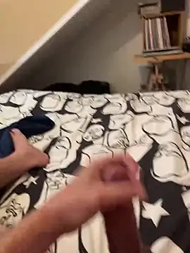 LivingLegend1978 online show from September 14, 2025, 8:37 am