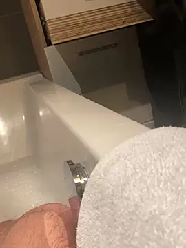 LivingLegend1978 online show from December 24, 2024, 6:50 pm