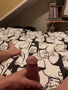 LivingLegend1978 online show from September 17, 2025, 5:59 pm