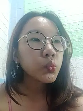 Snapshot of Nanoko chatting on July 19, 2026, 6:55 am Nanoko online show from July 19, 2026, 6:55 am