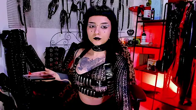 Agatha BDSM online show from October 1, 2025, 8:24 pm