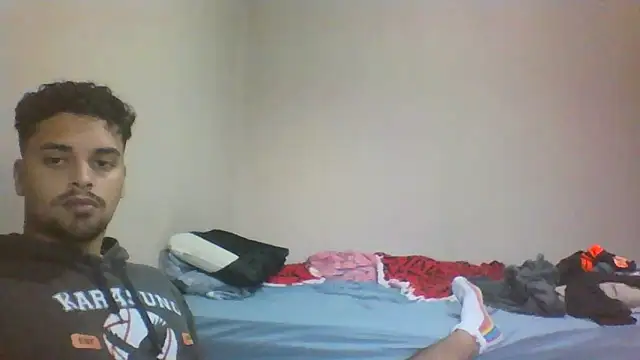 Xcumshot33 online show from November 9, 2025, 6:01 pm