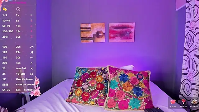 Snapshot of EmmaSmith06 chatting on October 21, 2025, 5:23 pm EmmaSmith06 online show from October 21, 2025, 5:23 pm