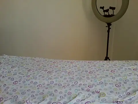 brown bebes online show from April 4, 2026, 10:55 am