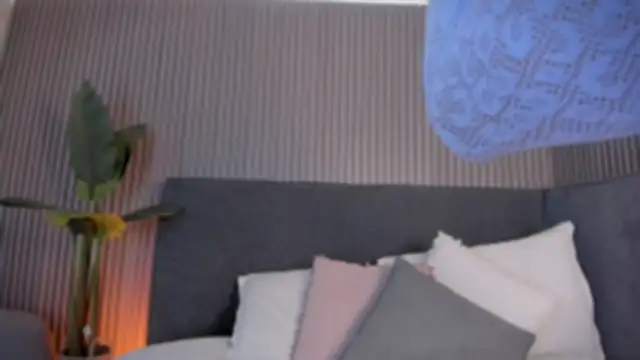 Snapshot of emelie_89 chatting on May 4, 2026, 12:08 pm emelie 89 online show from May 4, 2026, 12:08 pm