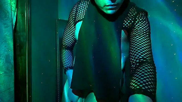 Snapshot of CloudyBoy_Toy chatting on February 18, 2025, 6:37 pm CloudyBoy Toy online show from February 18, 2025, 6:37 pm