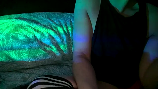 Snapshot of CloudyBoy_Toy chatting on March 2, 2025, 8:57 pm CloudyBoy Toy online show from March 2, 2025, 8:57 pm